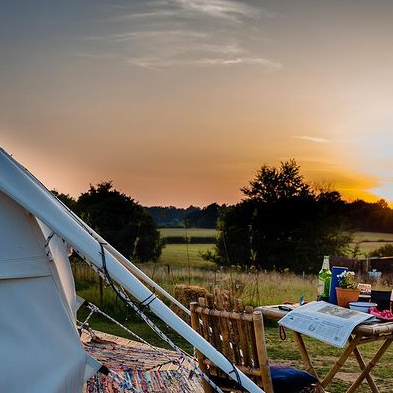 Autumn glamping: activities for friends, couples and kids.
